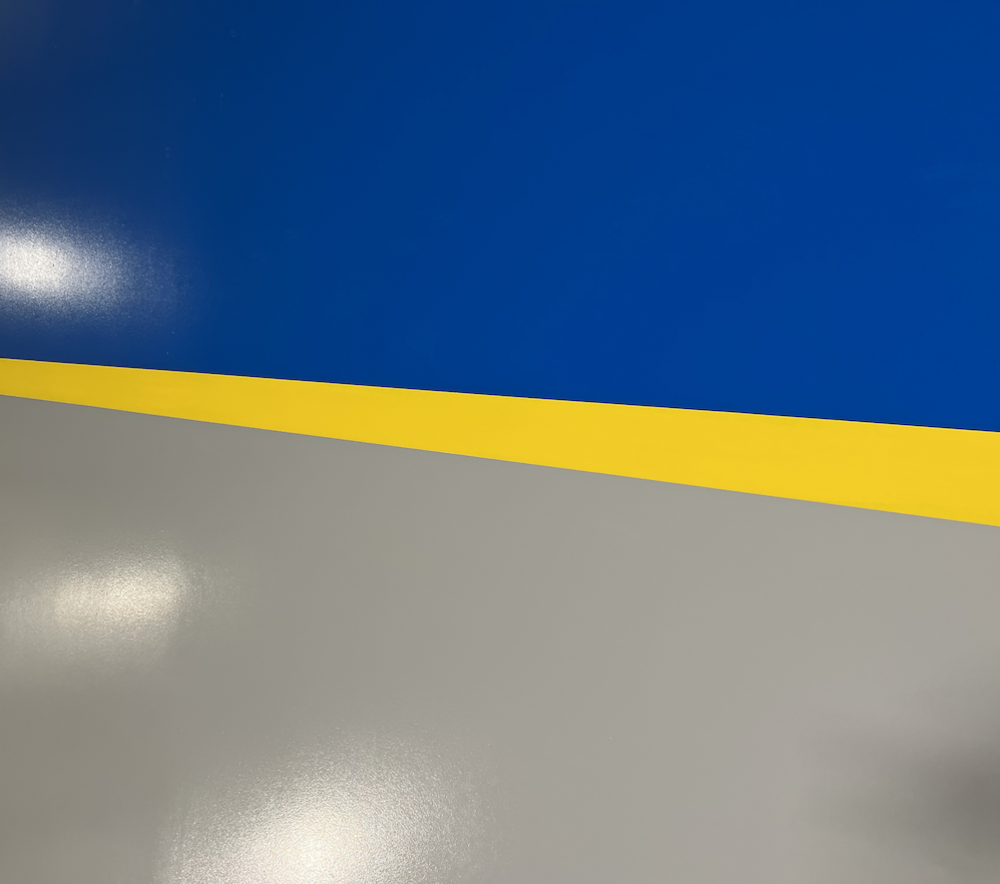 Urethane Non Slip Top Coat with Safety Yellow Lines